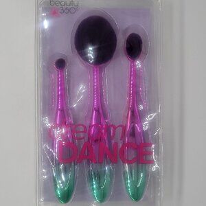 5/$25 Beauty 360 dream dance 3 piece brush set
